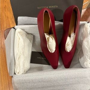 Bottega Veneta Almond Pumps 7 New